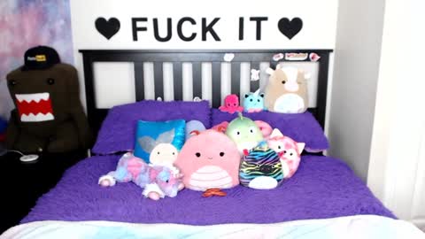 Snapshot of mackenziewolfe chatting on January 2025 07:38:02 AM Mackenzie Wolfe online show from January 2025 07:38:02 AM