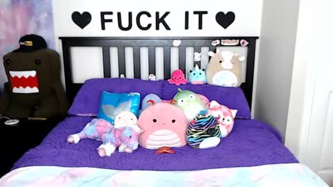 Snapshot of mackenziewolfe chatting on March 2025 08:54:02 AM Mackenzie Wolfe online show from March 2025 08:54:02 AM