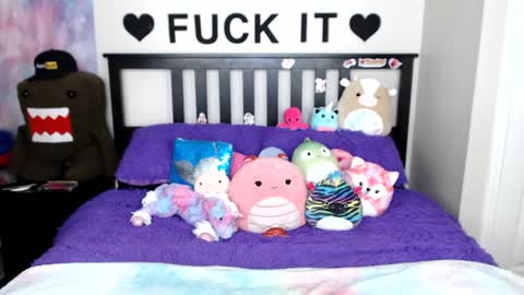 Snapshot of mackenziewolfe chatting on March 2025 06:05:01 AM Mackenzie Wolfe online show from March 2025 06:05:01 AM