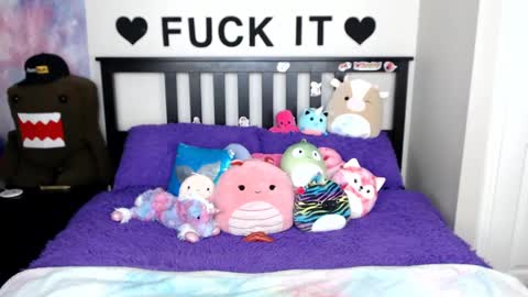 Snapshot of mackenziewolfe chatting on March 2025 06:07:02 AM Mackenzie Wolfe online show from March 2025 06:07:02 AM