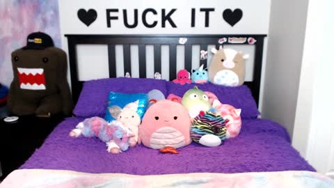 Snapshot of mackenziewolfe chatting on September 2025 05:51:01 AM Mackenzie Wolfe online show from September 2025 05:51:01 AM