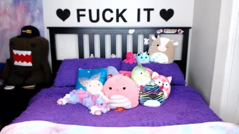 Snapshot of mackenziewolfe chatting on September 2025 05:22:01 AM Mackenzie Wolfe online show from September 2025 05:22:01 AM