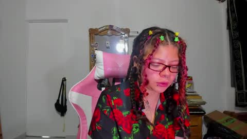 Snapshot of madam_sativa chatting on March 2025 01:58:02 AM di online show from March 2025 01:58:02 AM