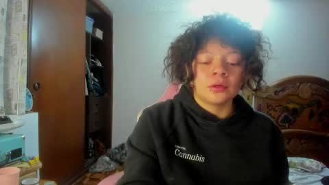 Snapshot of madam_sativa chatting on March 2026 02:37:01 AM di online show from March 2026 02:37:01 AM