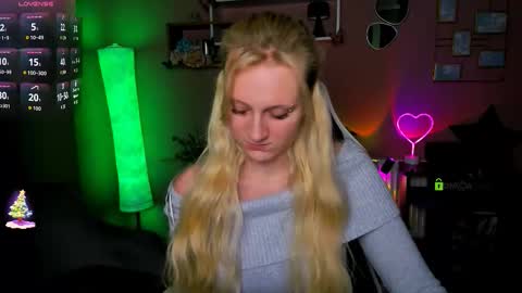 Snapshot of madam_ulis chatting on December 2025 10:20:02 AM Ulis online show from December 2025 10:20:02 AM