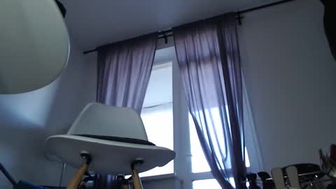 Snapshot of madamekatrina chatting on October 2025 01:20:01 PM madamekatrina online show from October 2025 01:20:01 PM