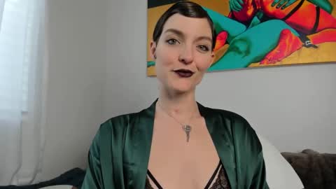 Snapshot of madammezusa chatting on January 2025 07:05:01 PM Madam Mezusa online show from January 2025 07:05:01 PM