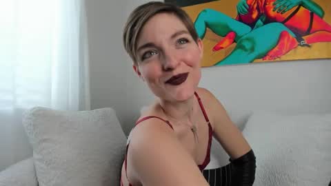 Snapshot of madammezusa chatting on February 2025 06:40:01 PM Madam Mezusa online show from February 2025 06:40:01 PM