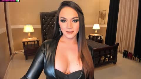 Alison Kloss online show from November 2025 10:54:01 PM