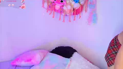 Snapshot of maddie_09 chatting on September 2025 04:18:01 PM maddie 09 online show from September 2025 04:18:01 PM