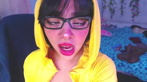 maddiie and clyde online show from October 2025 02:37:01 PM