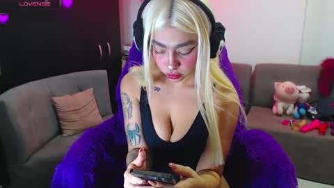 maddiie and clyde online show from March 2026 11:08:02 PM