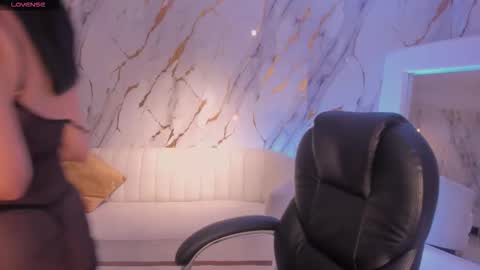 Snapshot of maddisonlowe chatting on October 2025 05:07:02 AM Maddison online show from October 2025 05:07:02 AM