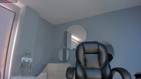 Snapshot of maddisonlowe chatting on November 2025 03:50:01 AM Maddison online show from November 2025 03:50:01 AM