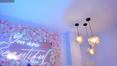 Snapshot of maddisonlowe chatting on November 2025 04:01:02 AM Maddison online show from November 2025 04:01:02 AM