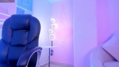 Snapshot of maddisonlowe chatting on November 2025 04:35:02 AM Maddison online show from November 2025 04:35:02 AM