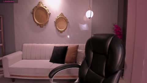 Snapshot of maddisontaylor chatting on November 2025 07:18:02 PM Maddison online show from November 2025 07:18:02 PM