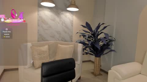 Snapshot of maddisontaylor chatting on November 2025 07:57:01 PM Maddison online show from November 2025 07:57:01 PM