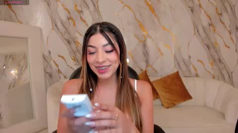 Snapshot of maddisontaylor chatting on December 2025 07:42:02 PM Maddison online show from December 2025 07:42:02 PM