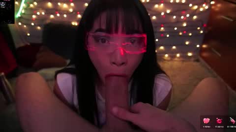 Snapshot of maddisrock chatting on October 2025 10:26:02 AM madis online show from October 2025 10:26:02 AM