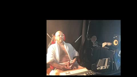 Snapshot of maddox840 chatting on April 2026 05:18:01 PM maddox840 online show from April 2026 05:18:01 PM