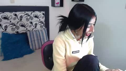 Maddy Parker  online show from December 2024 09:35:01 AM