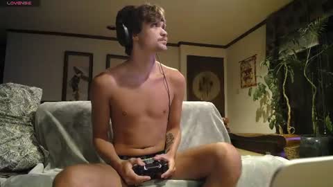 Snapshot of madefromstarrdust chatting on July 2026 06:08:02 AM Connor Starr online show from July 2026 06:08:02 AM