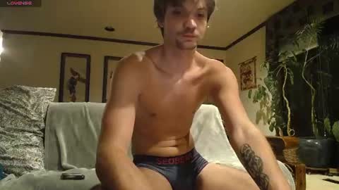 Snapshot of madefromstarrdust chatting on July 2026 05:25:02 AM Connor Starr online show from July 2026 05:25:02 AM