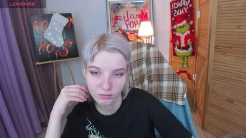 Snapshot of madelaines chatting on January 2026 10:19:01 AM madelaines online show from January 2026 10:19:01 AM