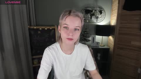 Snapshot of madelaines chatting on January 2026 08:50:02 AM madelaines online show from January 2026 08:50:02 AM