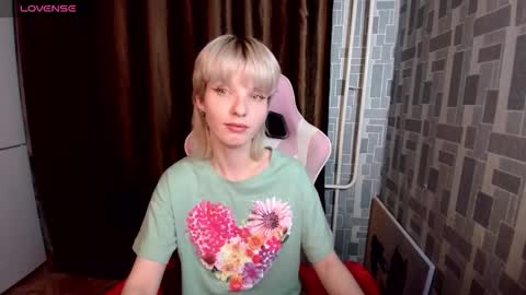 Snapshot of madelaines chatting on March 2026 10:35:02 PM madelaines online show from March 2026 10:35:02 PM