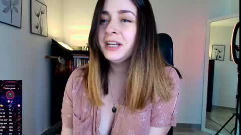 Snapshot of madelamee chatting on March 2026 09:20:02 PM madelamee online show from March 2026 09:20:02 PM