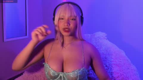 Madeline  online show from January 2025 04:43:01 AM