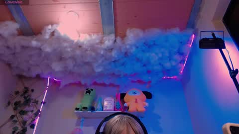 Madeline  online show from October 2025 04:20:02 AM