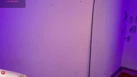 Madeline  online show from November 2025 04:35:02 AM