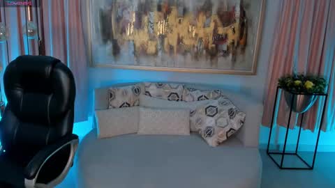 Snapshot of madelinefox_ chatting on February 2025 07:44:02 AM Madeline online show from February 2025 07:44:02 AM