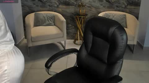 Madeline online show from January 2026 08:07:01 AM