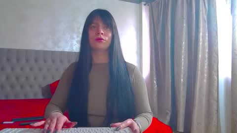 Snapshot of madelynvelure chatting on February 2026 01:32:02 PM madelynvelure online show from February 2026 01:32:02 PM