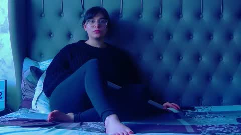 Snapshot of madelynvelure chatting on March 2026 08:51:02 AM madelynvelure online show from March 2026 08:51:02 AM