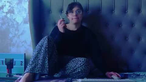 Snapshot of madelynvelure chatting on March 2026 09:04:02 AM madelynvelure online show from March 2026 09:04:02 AM