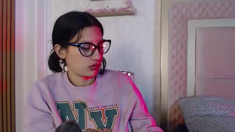 madhison_5 online show from April 2026 12:28:01 PM