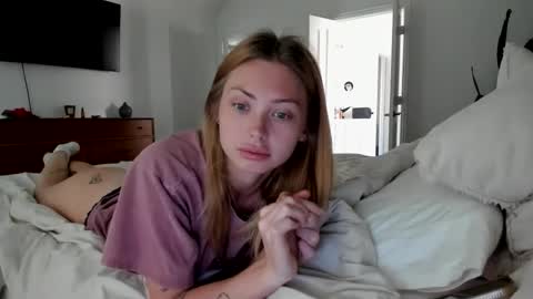 Snapshot of madirose69 chatting on April 2026 03:37:01 PM mari rose online show from April 2026 03:37:01 PM