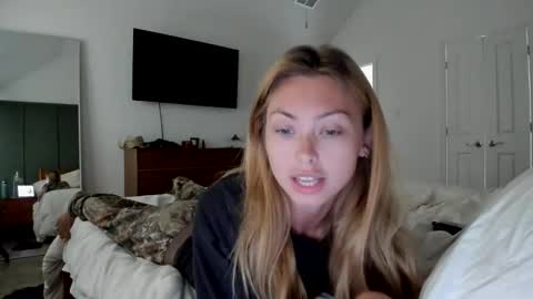 Snapshot of madirose69 chatting on May 2026 09:31:01 PM mari rose online show from May 2026 09:31:01 PM