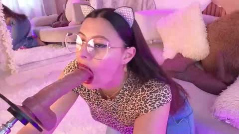 Snapshot of madison__jones chatting on November 2025 07:14:02 PM online show from November 2025 07:14:02 PM