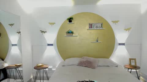 MADISON  online show from November 2025 11:53:02 AM