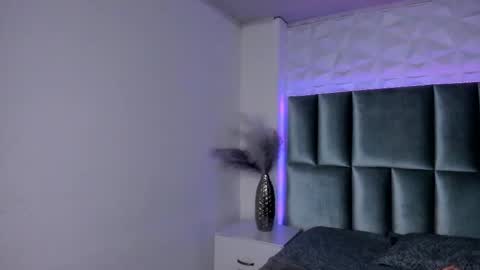 MADISON  online show from November 2025 03:50:01 AM