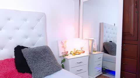 Jenny  online show from January 2025 03:57:02 AM