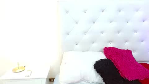 Jenny  online show from March 2025 04:41:01 PM