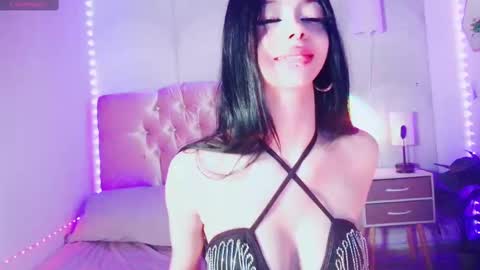 madison_oli online show from January 2025 12:18:01 PM