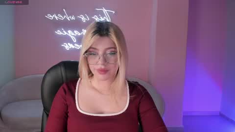 Snapshot of madisonkane chatting on July 2026 11:15:01 AM Madison Kane online show from July 2026 11:15:01 AM